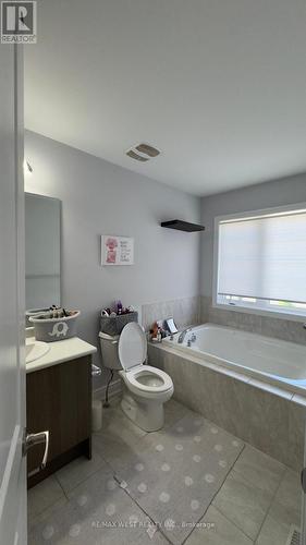 92 Oakmore Lane, Brampton, ON - Indoor Photo Showing Bathroom