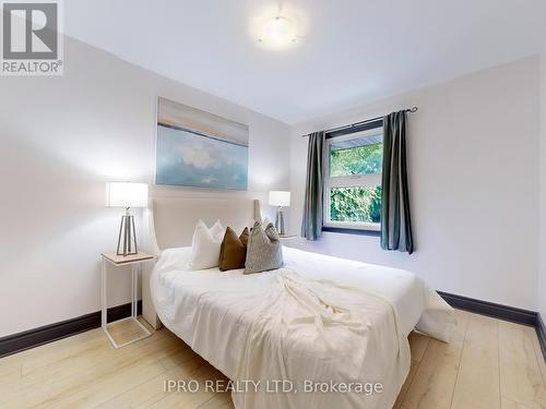 39 Jessie Street, Brampton, ON - Indoor Photo Showing Bedroom