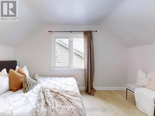 39 Jessie Street, Brampton, ON - Indoor Photo Showing Bedroom