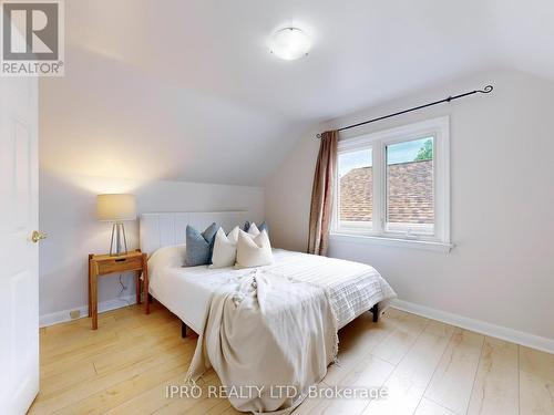 39 Jessie Street, Brampton, ON - Indoor Photo Showing Bedroom