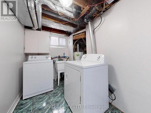 39 Jessie Street, Brampton, ON - Indoor Photo Showing Laundry Room