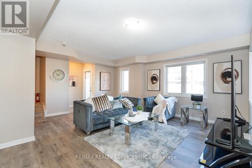 284 - 250 Sunny Meadow Boulevard, Brampton, ON - Indoor Photo Showing Living Room