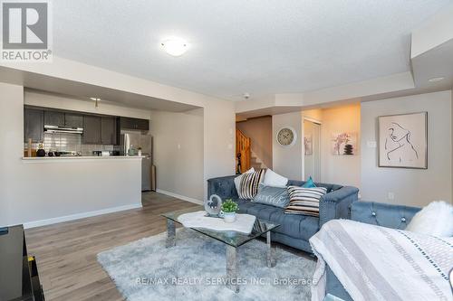 284 - 250 Sunny Meadow Boulevard, Brampton, ON - Indoor Photo Showing Living Room