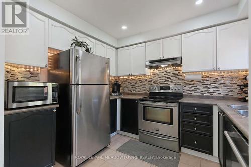 41 - 6060 Snowy Owl Crescent, Mississauga, ON - Indoor Photo Showing Kitchen