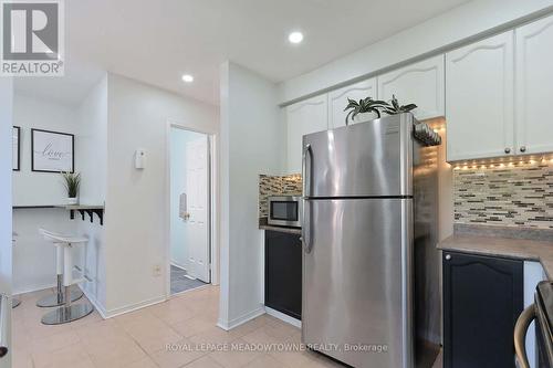 41 - 6060 Snowy Owl Crescent, Mississauga, ON - Indoor Photo Showing Kitchen