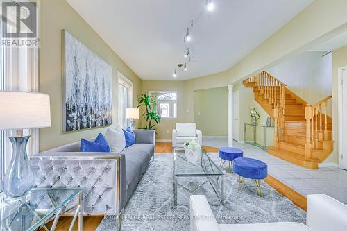 2026 Laurelcrest Place, Oakville, ON - Indoor Photo Showing Living Room