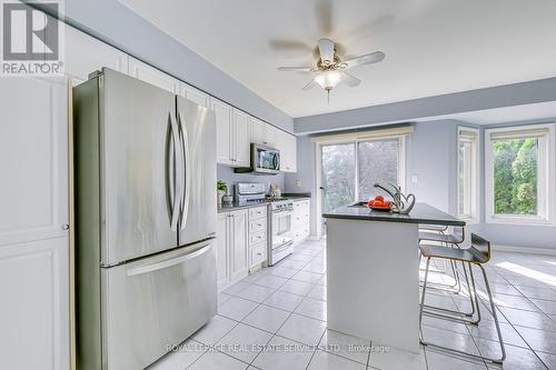 2026 Laurelcrest Place, Oakville, ON - Indoor Photo Showing Kitchen