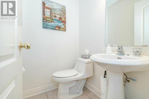 27 Leopard Gate, Brampton, ON - Indoor Photo Showing Bathroom