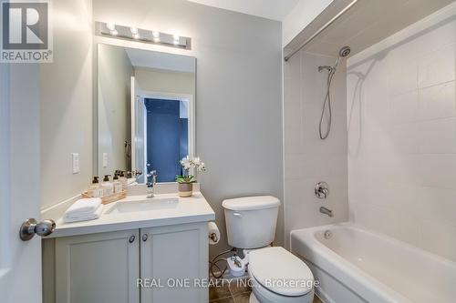 2476 North Ridge Trail, Oakville, ON - Indoor Photo Showing Bathroom