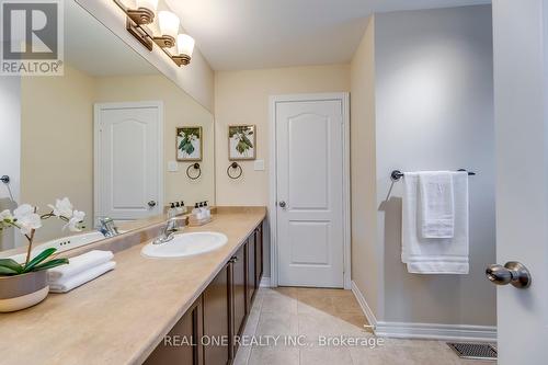 2476 North Ridge Trail, Oakville, ON - Indoor Photo Showing Bathroom