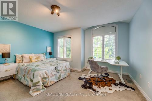 2476 North Ridge Trail, Oakville, ON - Indoor Photo Showing Bedroom