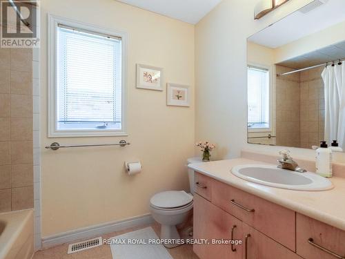 1492 Warbler Road, Oakville, ON - Indoor Photo Showing Bathroom