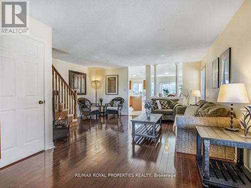 1492 Warbler Road, Oakville, ON - Indoor Photo Showing Living Room