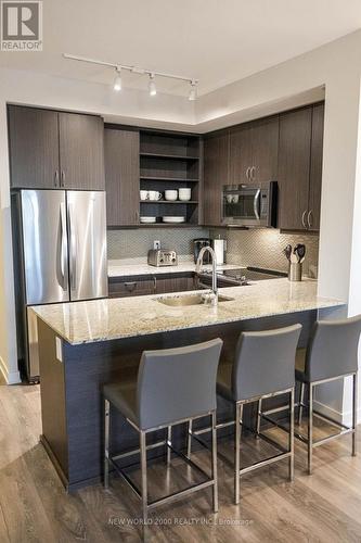 501 - 4633 Glen Erin Drive, Mississauga, ON - Indoor Photo Showing Kitchen With Upgraded Kitchen