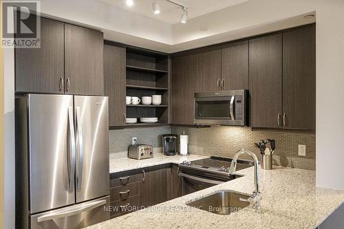 501 - 4633 Glen Erin Drive, Mississauga, ON - Indoor Photo Showing Kitchen With Upgraded Kitchen