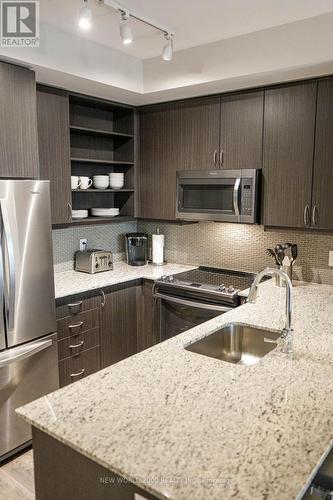 501 - 4633 Glen Erin Drive, Mississauga, ON - Indoor Photo Showing Kitchen With Double Sink With Upgraded Kitchen