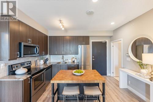 506 - 22 East Haven Drive, Toronto E06, ON - Indoor Photo Showing Kitchen