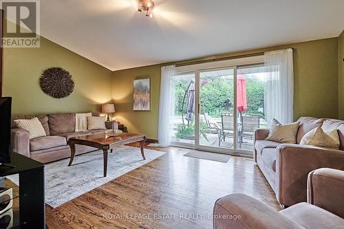 5 Rosswood Crescent, Toronto, ON 