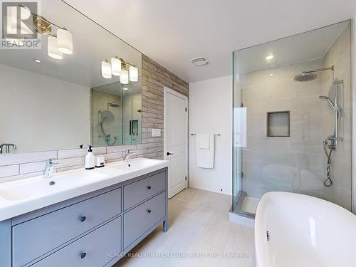 48 Crosland Drive, Toronto, ON - Indoor Photo Showing Bathroom