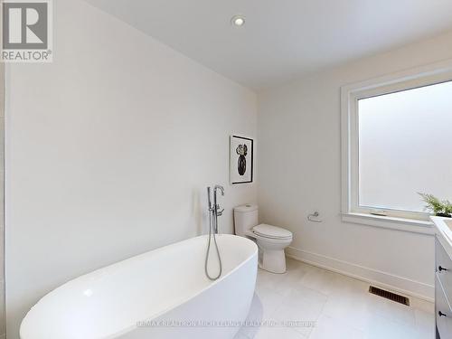 48 Crosland Drive, Toronto, ON - Indoor Photo Showing Bathroom