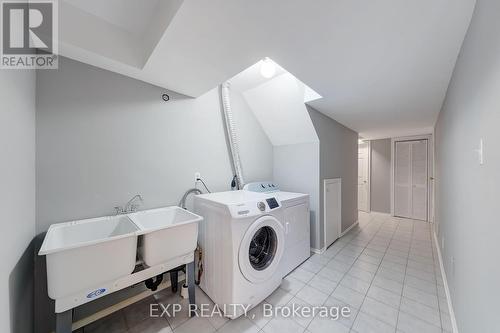 18 Westlake Crescent, Toronto, ON - Indoor Photo Showing Laundry Room