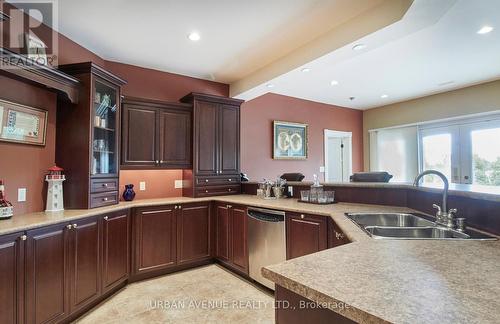 106 Cawkers Cove Road, Scugog (Port Perry), ON - Indoor Photo Showing Kitchen With Double Sink