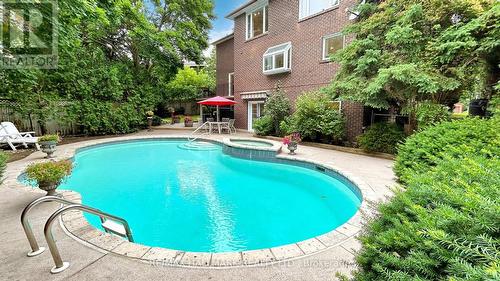 17 Sabrina Court, Richmond Hill (North Richvale), ON - Outdoor