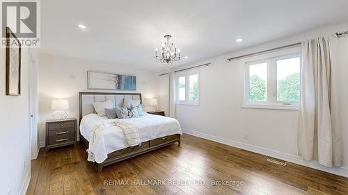 17 Sabrina Court, Richmond Hill (North Richvale), ON - Indoor Photo Showing Bedroom