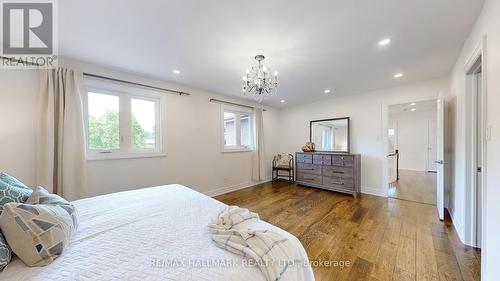 17 Sabrina Court, Richmond Hill (North Richvale), ON - Indoor Photo Showing Bedroom