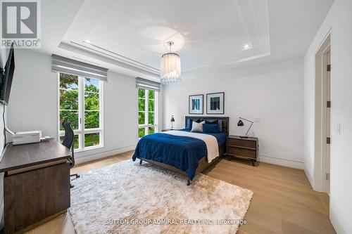 335 Lytton Boulevard, Toronto, ON - Indoor Photo Showing Bedroom