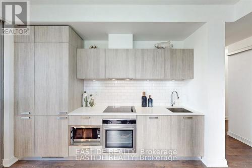 2205 - 50 Charles Street E, Toronto (Church-Yonge Corridor), ON - Indoor Photo Showing Kitchen With Upgraded Kitchen