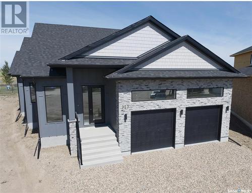 323 Woolf Bay, Saskatoon, SK - Outdoor