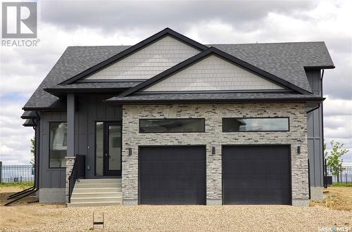 323 Woolf Bay, Saskatoon, SK - Outdoor