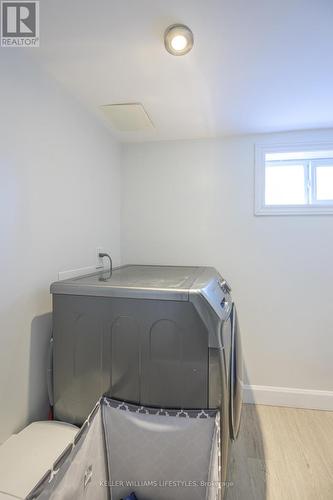 948 Princess Avenue, London, ON - Indoor Photo Showing Laundry Room