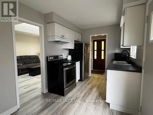 60 Brooksbank Crescent, Ajax (South West), ON - Indoor Photo Showing Kitchen