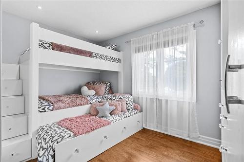 50 Murdoch Drive, Brampton, ON - Indoor Photo Showing Bedroom