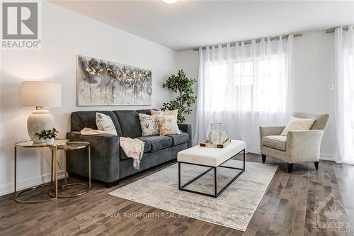 201 Darquise Street, Clarence-Rockland, ON - Indoor Photo Showing Living Room