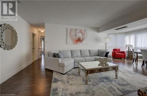 265 Westcourt Place Unit# 206, Waterloo, ON - Indoor Photo Showing Living Room