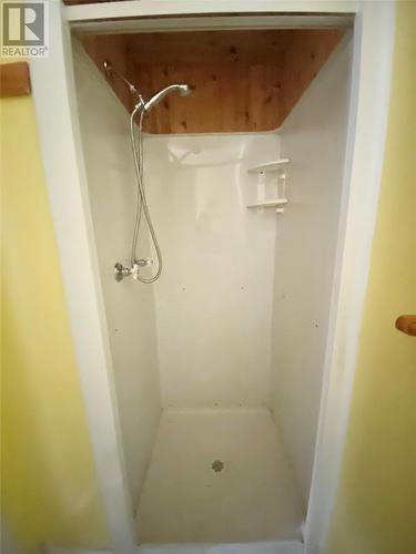 21 Baxter Drive, Eastport, NL - Indoor Photo Showing Bathroom