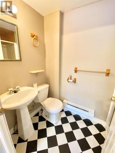 21 Baxter Drive, Eastport, NL - Indoor Photo Showing Bathroom