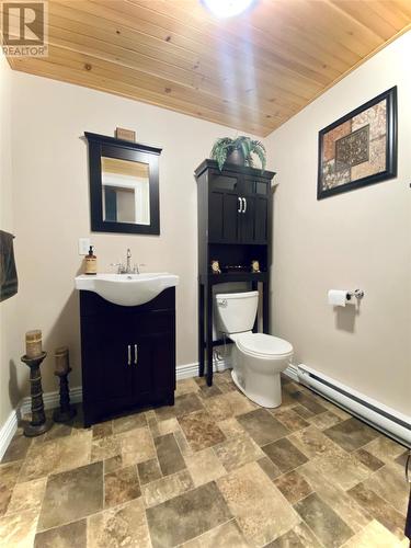 9 Rose'S Lane, Come By Chance, NL - Indoor Photo Showing Bathroom