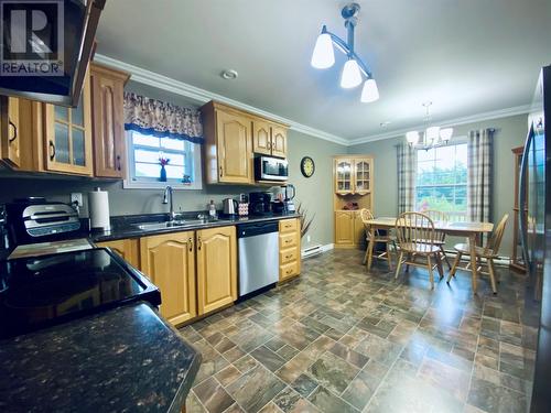 9 Rose'S Lane, Come By Chance, NL - Indoor Photo Showing Kitchen