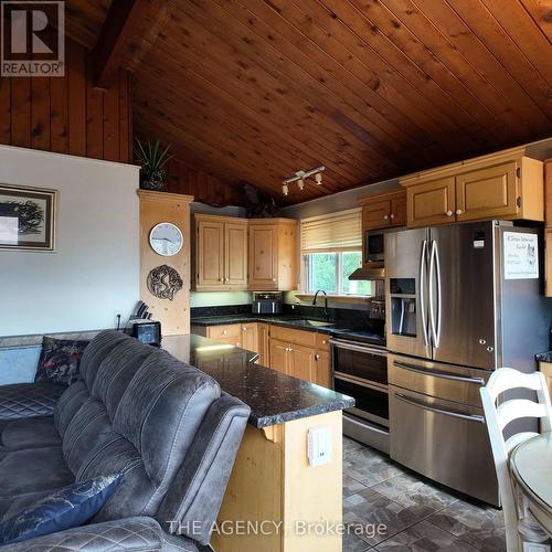 3 Kenhill Beach Road, Kawartha Lakes, ON - Indoor Photo Showing Kitchen