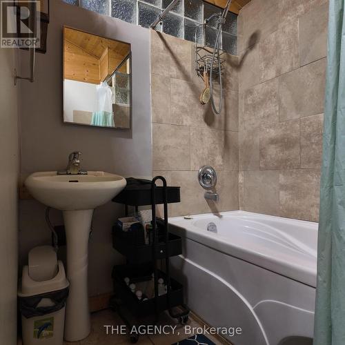 3 Kenhill Beach Road, Kawartha Lakes, ON - Indoor Photo Showing Bathroom