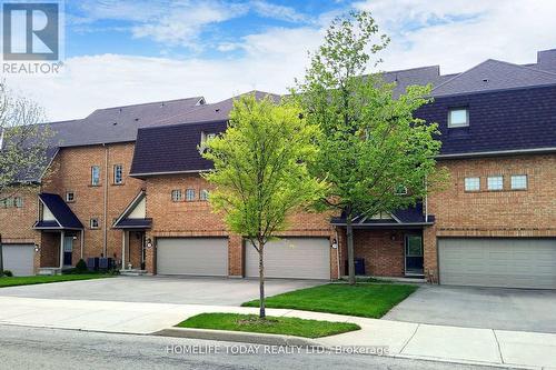 25 - 100 Beddoe Drive, Hamilton, ON 