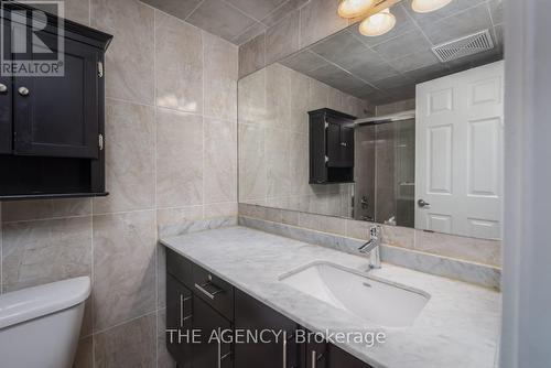 50 Cole Street, Toronto C08, ON - Indoor Photo Showing Bathroom