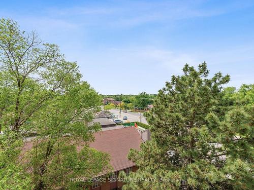 535-665 Kennedy Rd, Toronto, ON - Outdoor With View