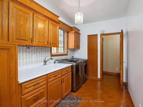 17 Warwood Rd, Toronto, ON - Indoor Photo Showing Kitchen