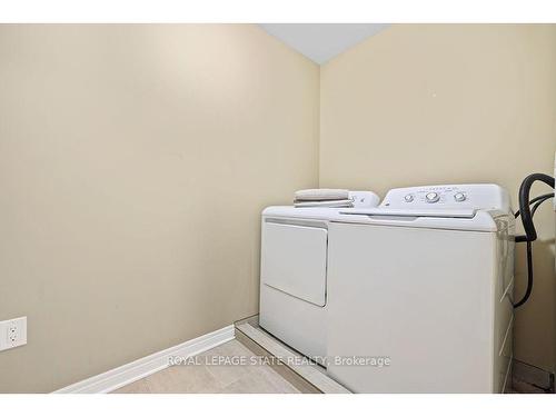 B-16 Prospect Ave, St. Catharines, ON - Indoor Photo Showing Laundry Room