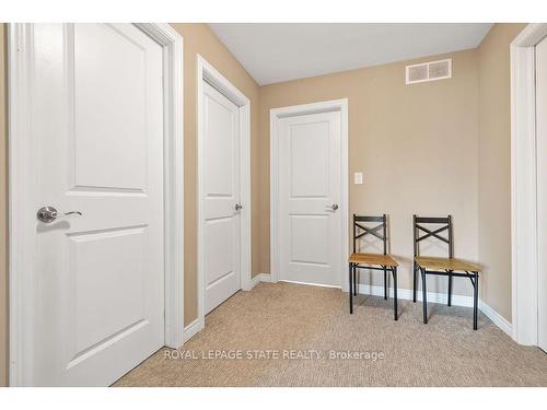 B-16 Prospect Ave, St. Catharines, ON - Indoor Photo Showing Other Room